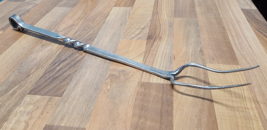 blacksmithing-toasting-fork